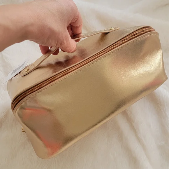 NWT travel cosmetic bag with lots of samples and travel size items - Picture 7 of 16